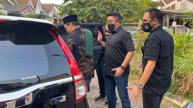 Gusnur Bebas, Giliran Ust Yahya Waloni Ditangkap Bareskrim