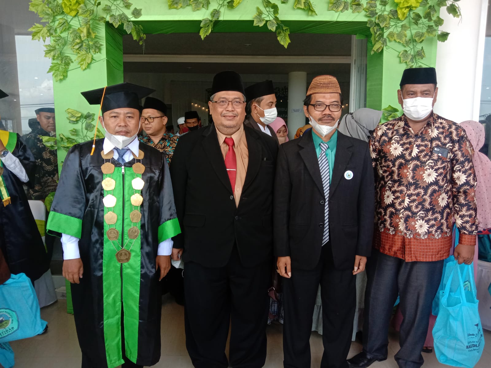 STIDAR Sumenep Gelar Wisuda Perdana dan Dies Natalis Bersama 39  Wisudawan