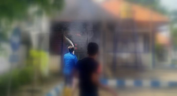 Gedung Penyimpanan Genset Pemkab Sampang Terbakar