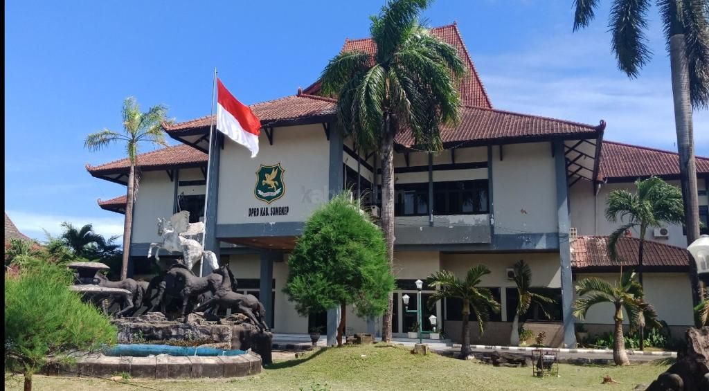 “Nonton Bareng” Video Mesum Mirip Anggota DPRD Sumenep