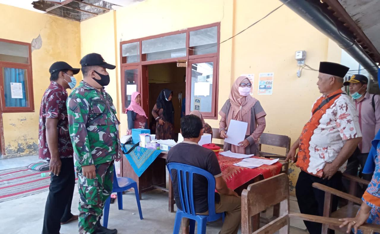Demi Terciptanya Herd immunity Serda Suparno Terus Monitoring Vaksinasi