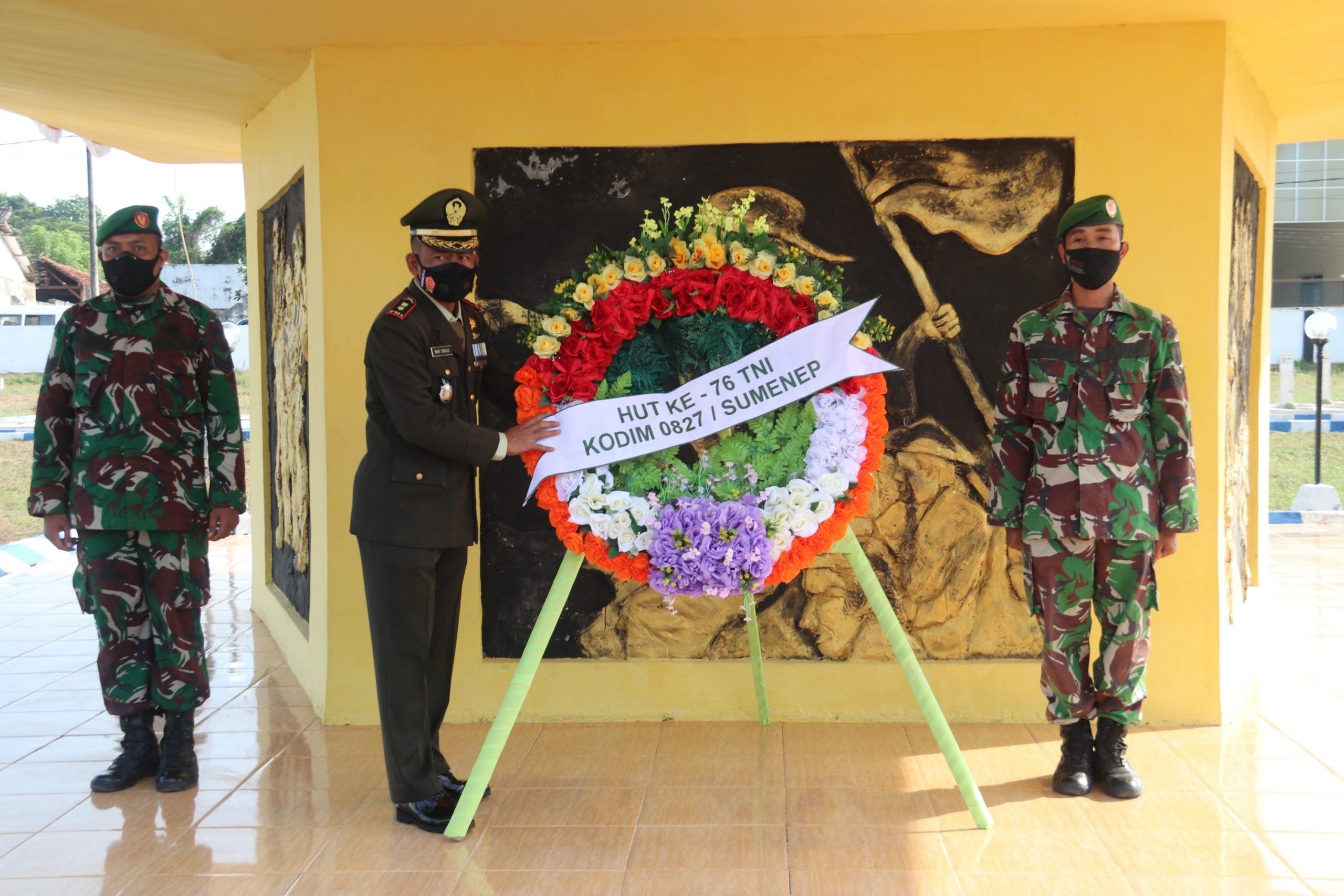 Jelang HUT TNI Ke 76, Kodim 0827 Sumenep Ziarah Ke Taman Makam Pahlawan