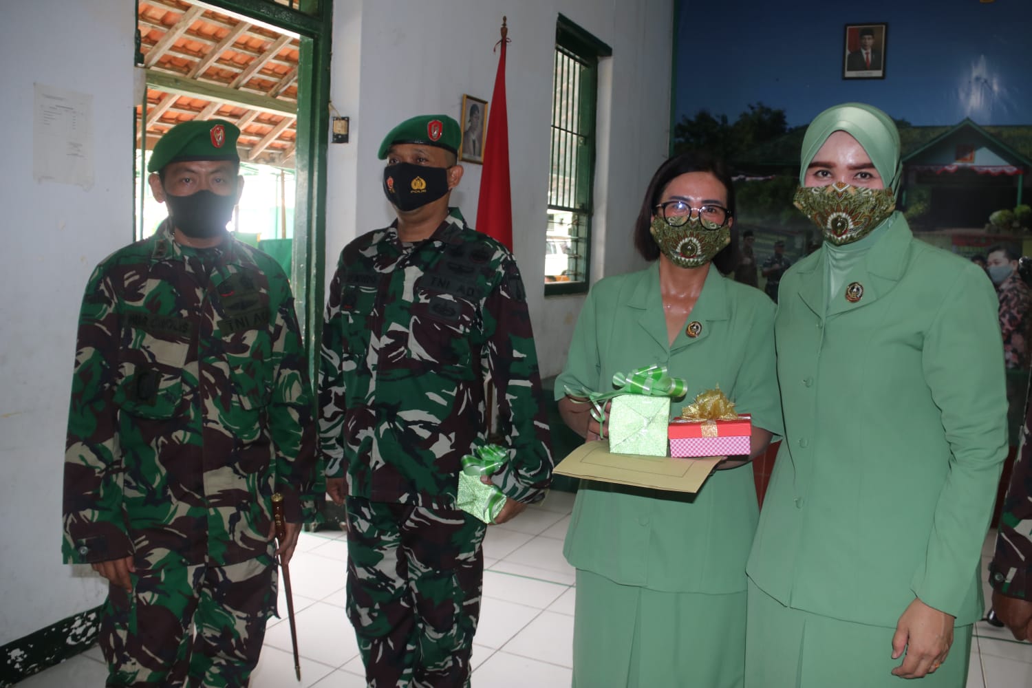 Dandim 0827/Sumenep Pimpin Serah Terima Kasdim dan Purna Tugas Danramil Dandim 0827/Sumenep Pimpin Serah Terima Kasdim dan Purna Tugas Danramil