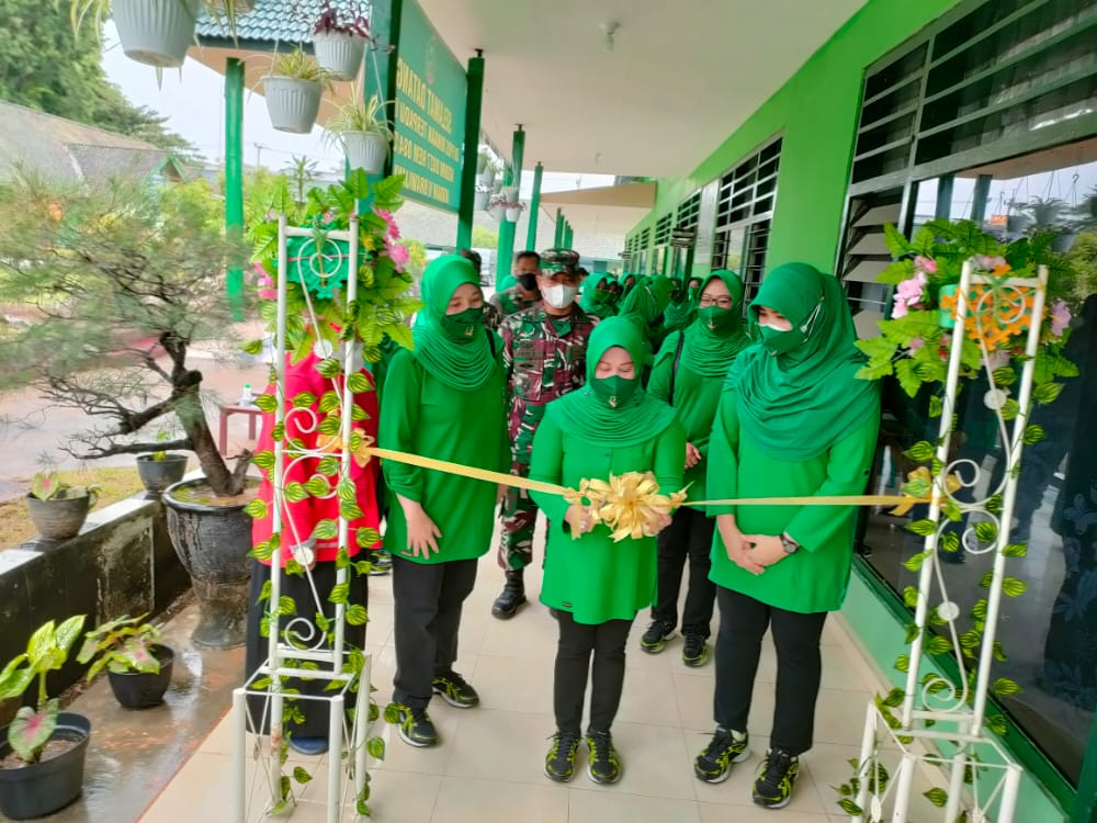 Ketua Persit KCK Koorcab Rem 084 Resmikan Posbindu PTM Kodim 0827 Sumenep