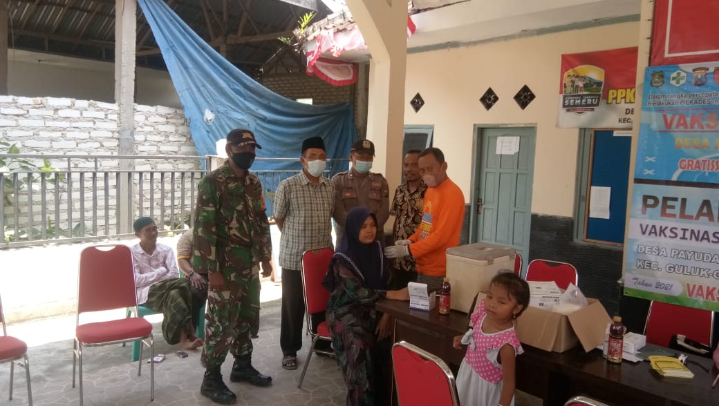 Babinsa Koramil 0827/07 Guluk-Guluk Lakukan Pendampingan Dan Pemantauan Vaksinasi Warga Binaan