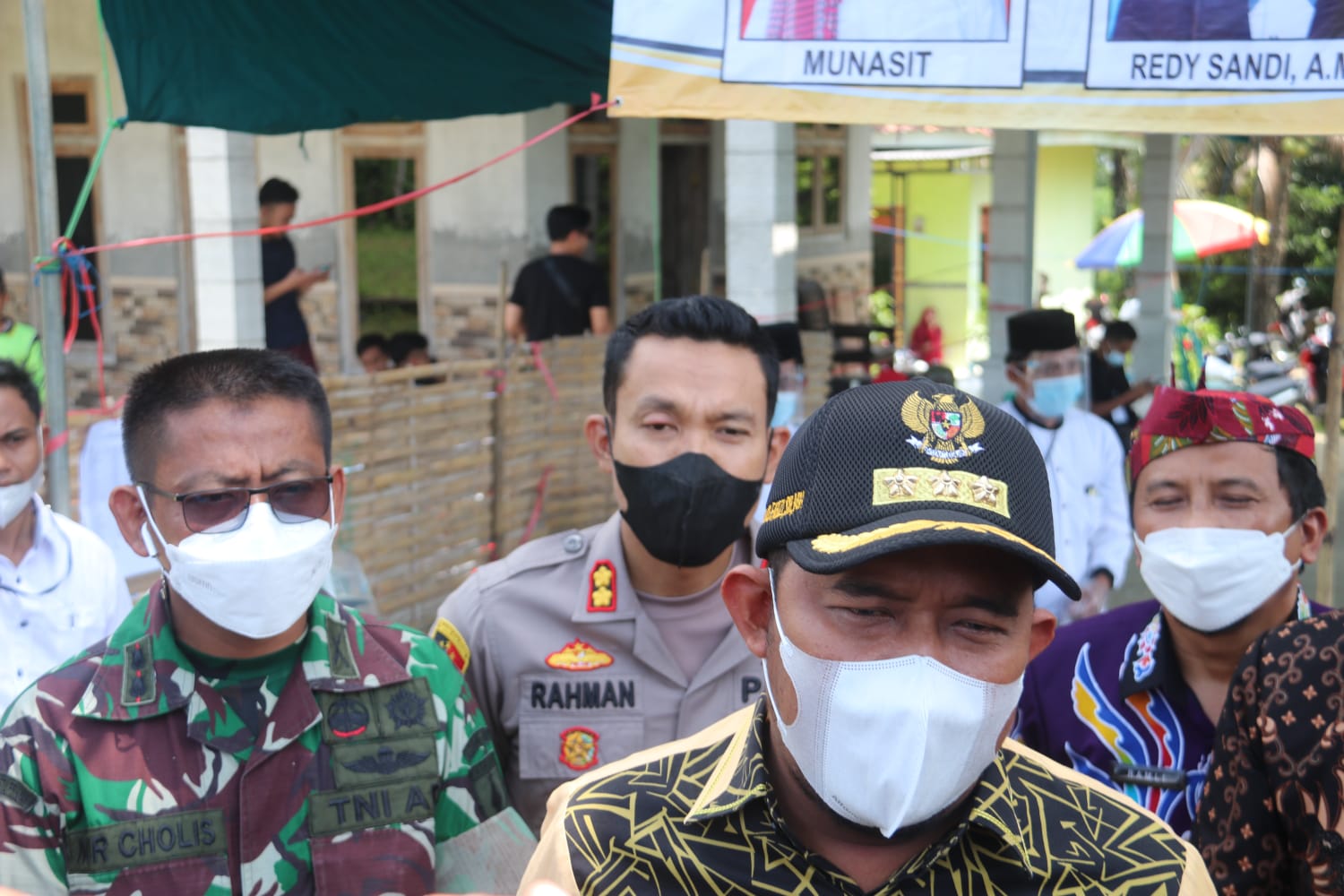 Kondusif: Bupati Fauzi Didampingi Dandim 0827/Sumenep Pantau Langsung Pilkades Serentak