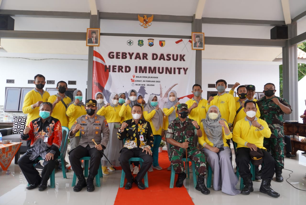 Gebyar Dasuk Herd Immunity, Dandim 0827/Sumenep Bersama Forkopimda Berikan Apresiasi dan Dorprize Gebyar Dasuk Herd Immunity, Dandim 0827/Sumenep Bersama Forkopimda Berikan Apresiasi dan Dorprize