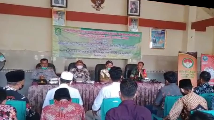 Berikan Sosialisasi Wawasan Kebangsaan Kepada Masyarakat Dilaksanakan Babinsa 0827/08 Ganding