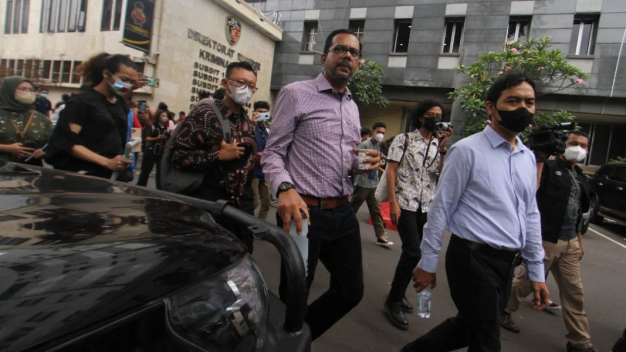 Saksi Haris-Fatia Beri Bukti Bisnis Tambang Luhut di Papua ke Polisi