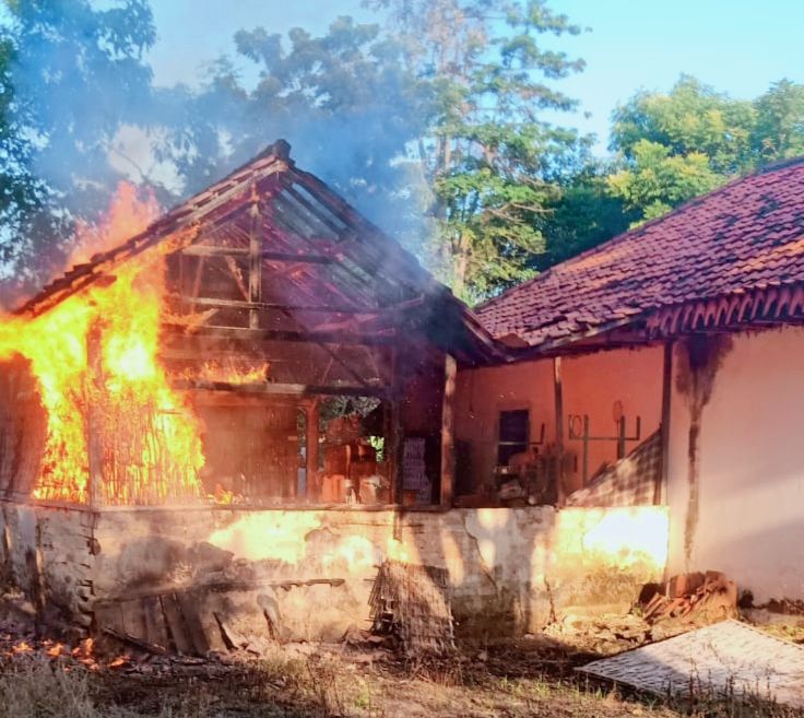 Lagi, Dapur Dalam Rumah Di Sumenep Ludes Terbakar Lagi, Dapur Dalam Rumah Di Sumenep Ludes Terbakar