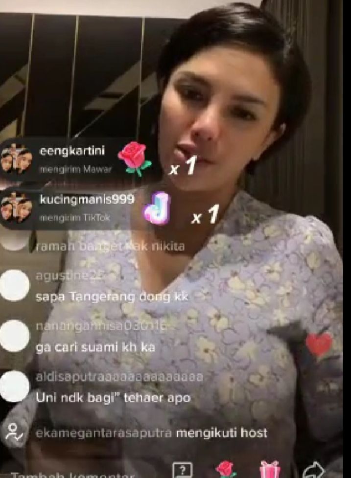 Sempat Jelekin de BAGHRAF Hotel Sumenep ,Nikita Mirzani Ralat Ucapannya