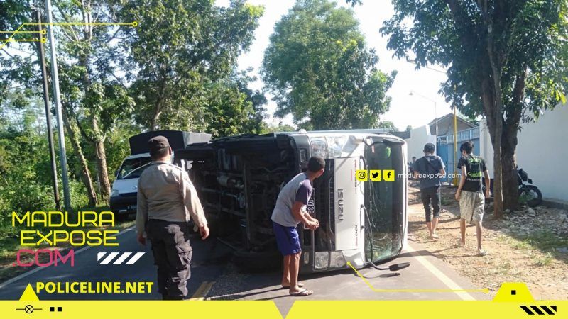 Truck Box Asal Kediri Terguling di Sumenep