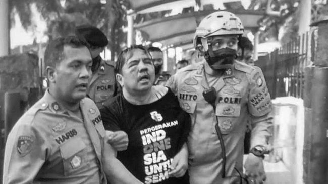 Ngeri, Wajah Ade Armando Babak Belur Berlumuran Darah Disekitaran Aksi 11 April