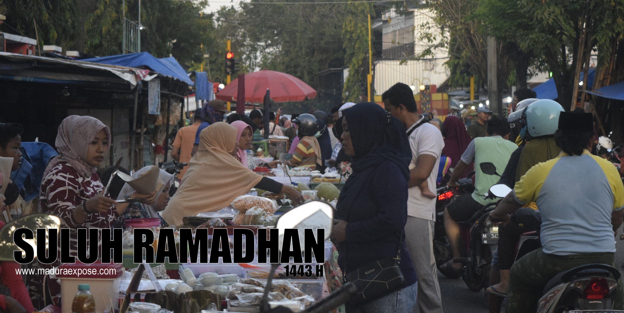 Berkah Ramadhan: Lapak PKL Laris Manis