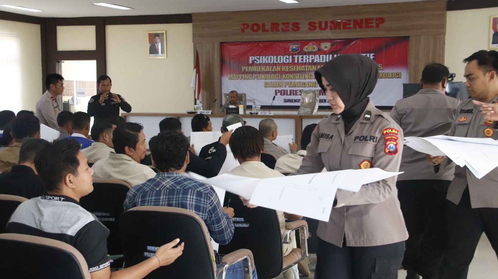 Personel Polres Sumenep Ikuti Tes Psikologi Penggunaan Senjata Api Dinas Personel Polres Sumenep Ikuti Tes Psikologi Penggunaan Senjata Api Dinas