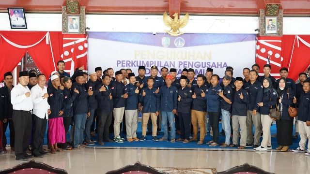 Bupati Sampang Kukuhkan Perkumpulan Pengusaha Udang Vaname