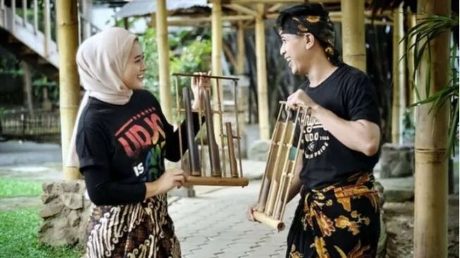 Perbedaan yang disatukan akan menciptakan harmoni Perbedaan yang disatukan akan menciptakan harmoni