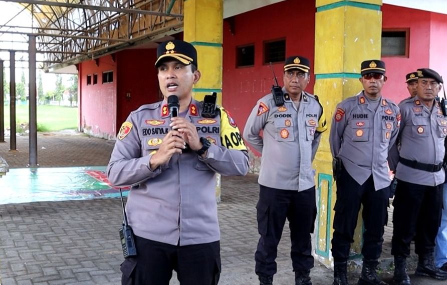 Hari Ini Babak Penyisihan Liga 3 di Stadion A Yani, Polres Sumenep Terjunkan 182 Personil Hari Ini Babak Penyisihan Liga 3 di Stadion A Yani, Polres Sumenep Terjunkan 182 Personil