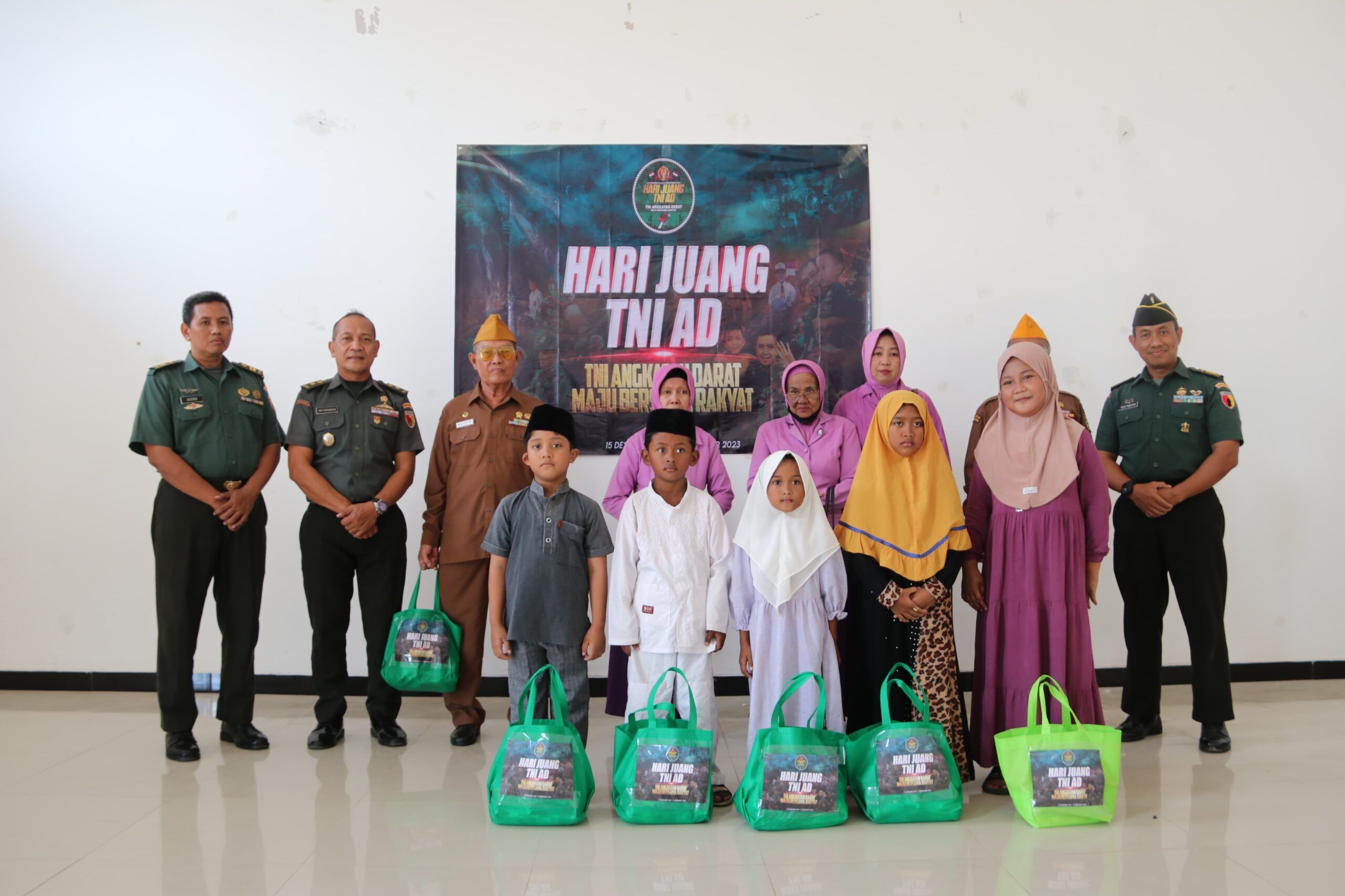 Kodim 0827/Sumenep Gelar Baksos, Bagikan 50 Paket Sembako untuk Warga