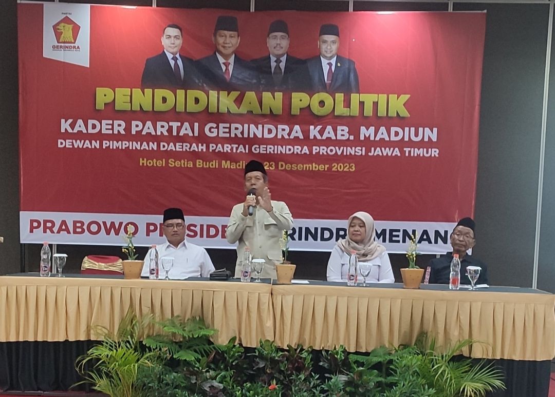 DPC Partai Gerindra Kabupaten Madiun Bekali Ratusan Saksi DPC Partai Gerindra Kabupaten Madiun Bekali Ratusan Saksi
