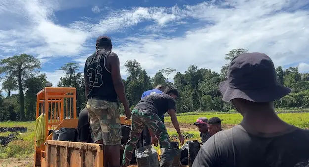 Jurus ‘Kotak Amal’ Macan Kumbang di Sorong Selatan
