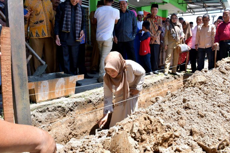 Peduli Kampung Halaman, Ketua TP. PKK Agam Minta Musala Pusat Ibadah dan Edukasi Agama