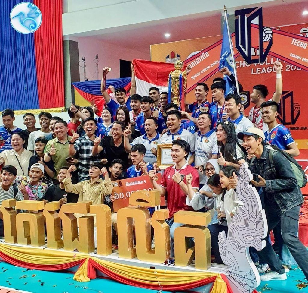 Atlet dan Pelatih Voli Indonesia Berhasil Mengantar Klub Kamboja Juara Liga Techo Volleyball League