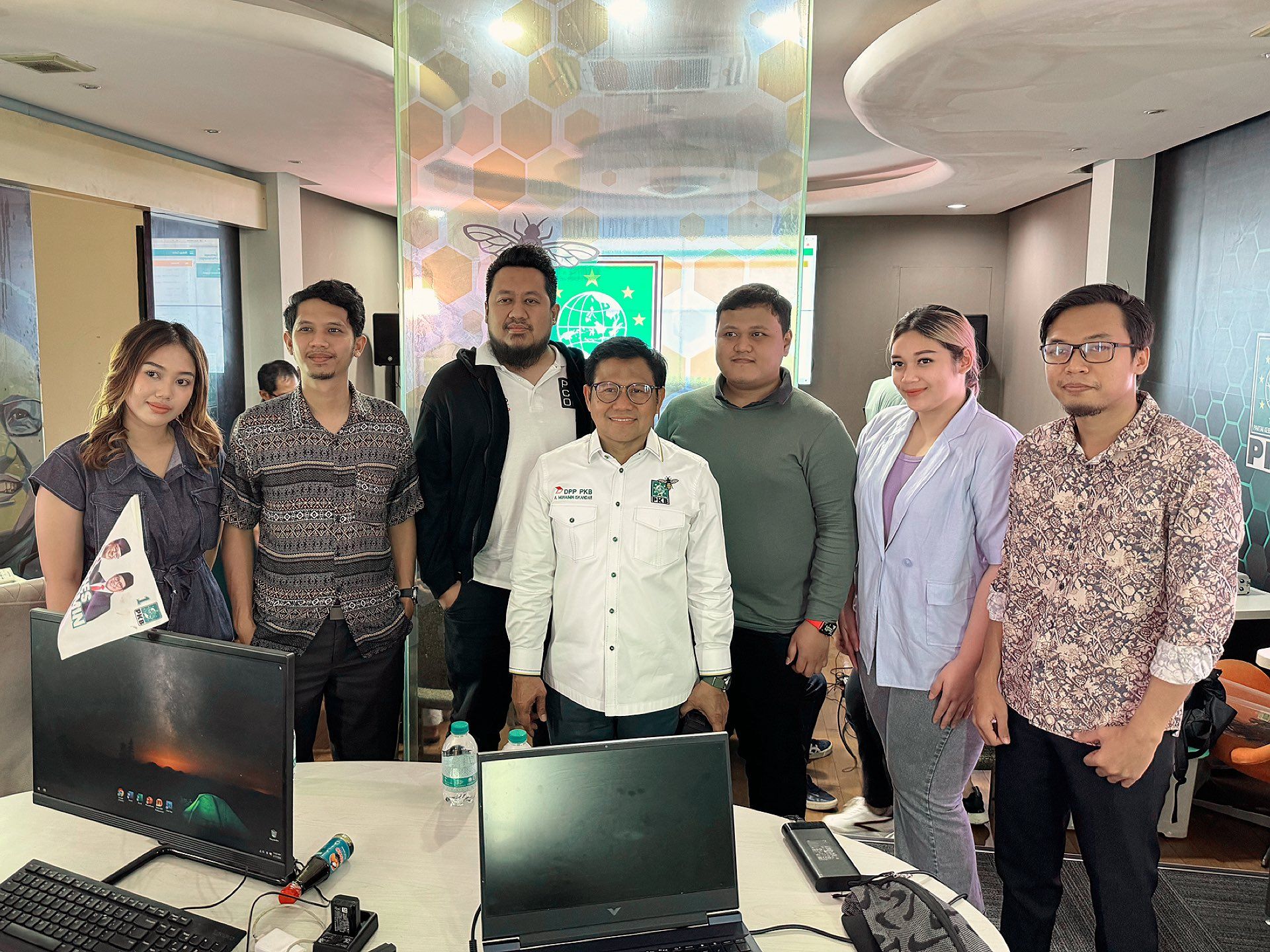 Rapat virtual bersama para caleg DPR RI