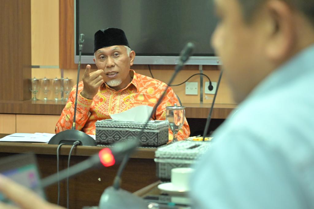 Bentuk Tim Kesehatan, Gubernur Mahyeldi Tidak Ingin Kejadian Pemilu Tahun 2019 Terulang Bentuk Tim Kesehatan, Gubernur Mahyeldi Tidak Ingin Kejadian Pemilu Tahun 2019 Terulang