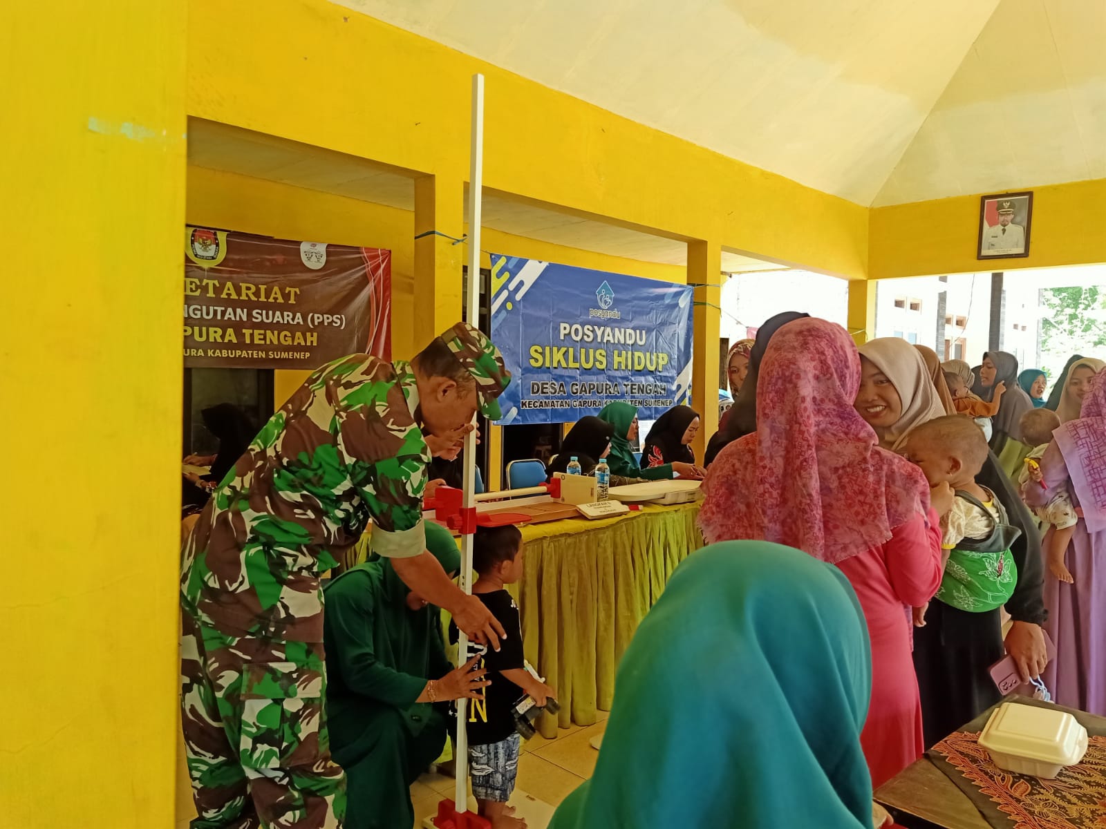 Peran Aktif TNI Dampingi Posyandu di Desa Binaan