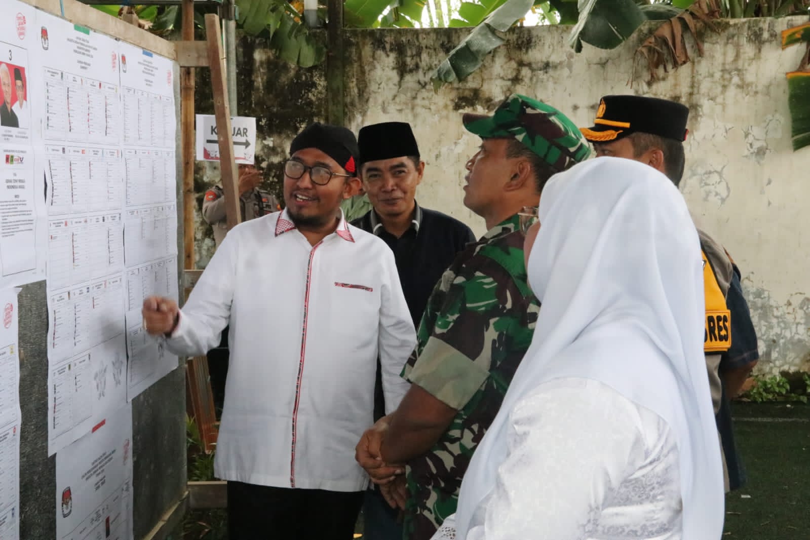 Pastikan Pemilu Aman dan Lancar, Dandim Sumenep bersama Forkopimda Tinjau TPS