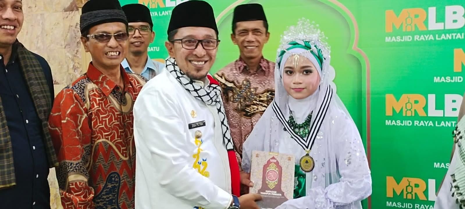 Eka Putra Apresiasi Sekolah IT Dukung Program Unggulan Daerah Eka Putra Apresiasi Sekolah IT Dukung Program Unggulan Daerah