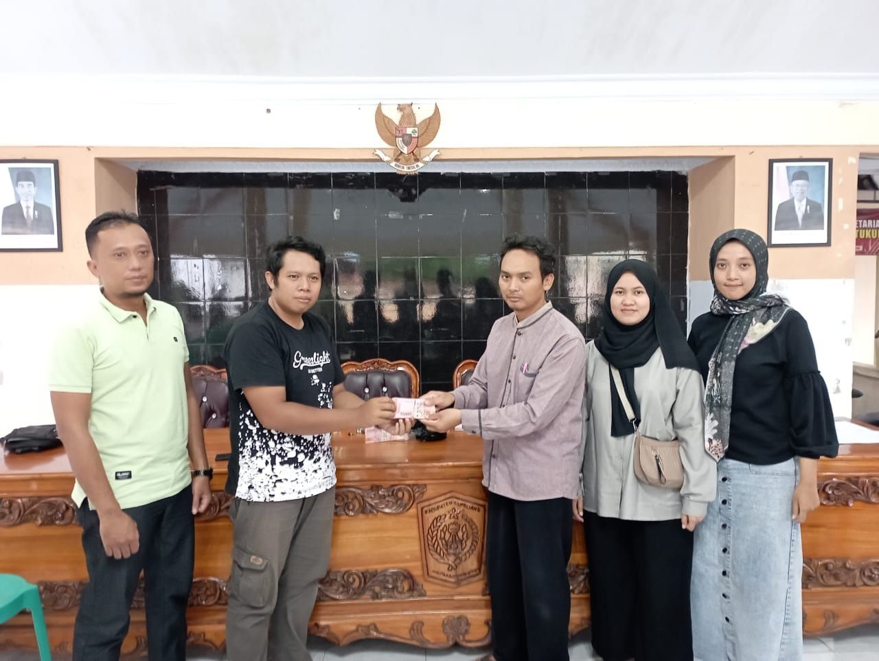 PPS Desa Tukum Salurkan Dana Operasional KPPS untuk Kelancaran Pemungutan Suara