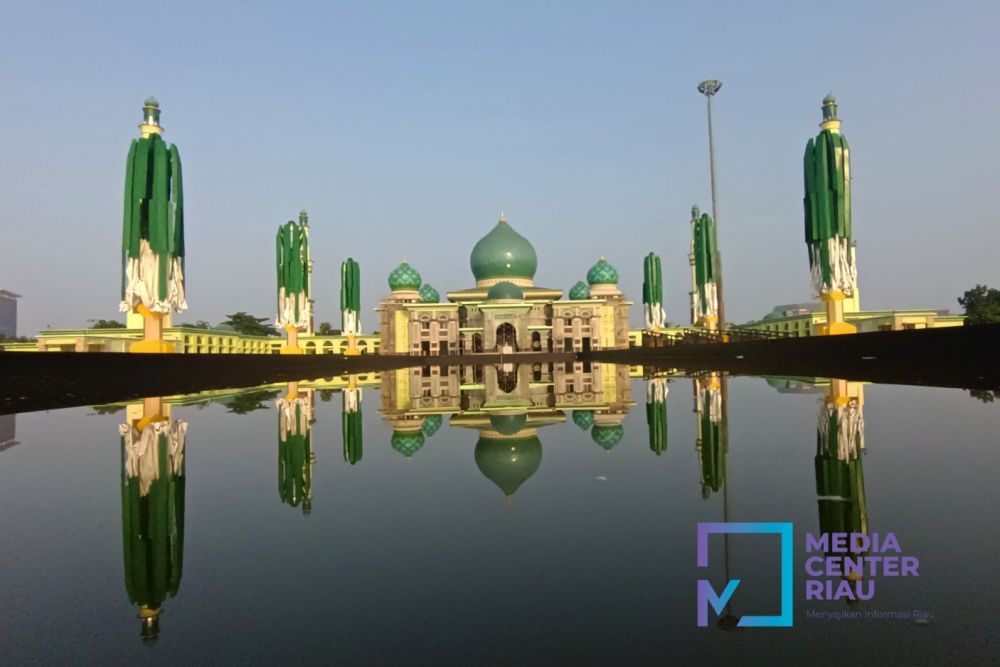 Gubri Ingin Payung Elektrik Masjid Raya Annur Fungsional Setiap Jumat hingga Minggu