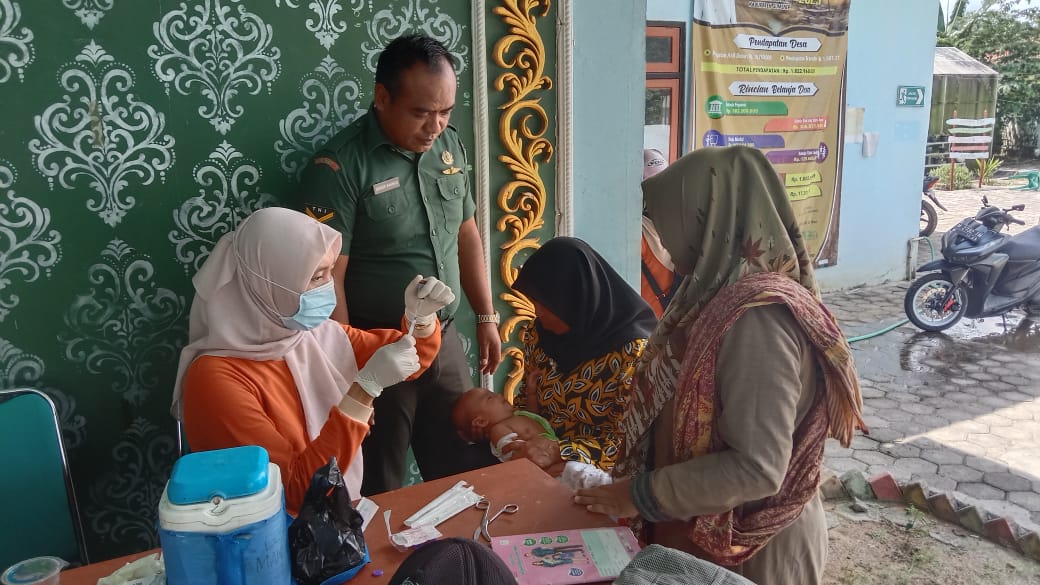 Peran Aktif TNI Dampingi Posyandu di Desa binaan