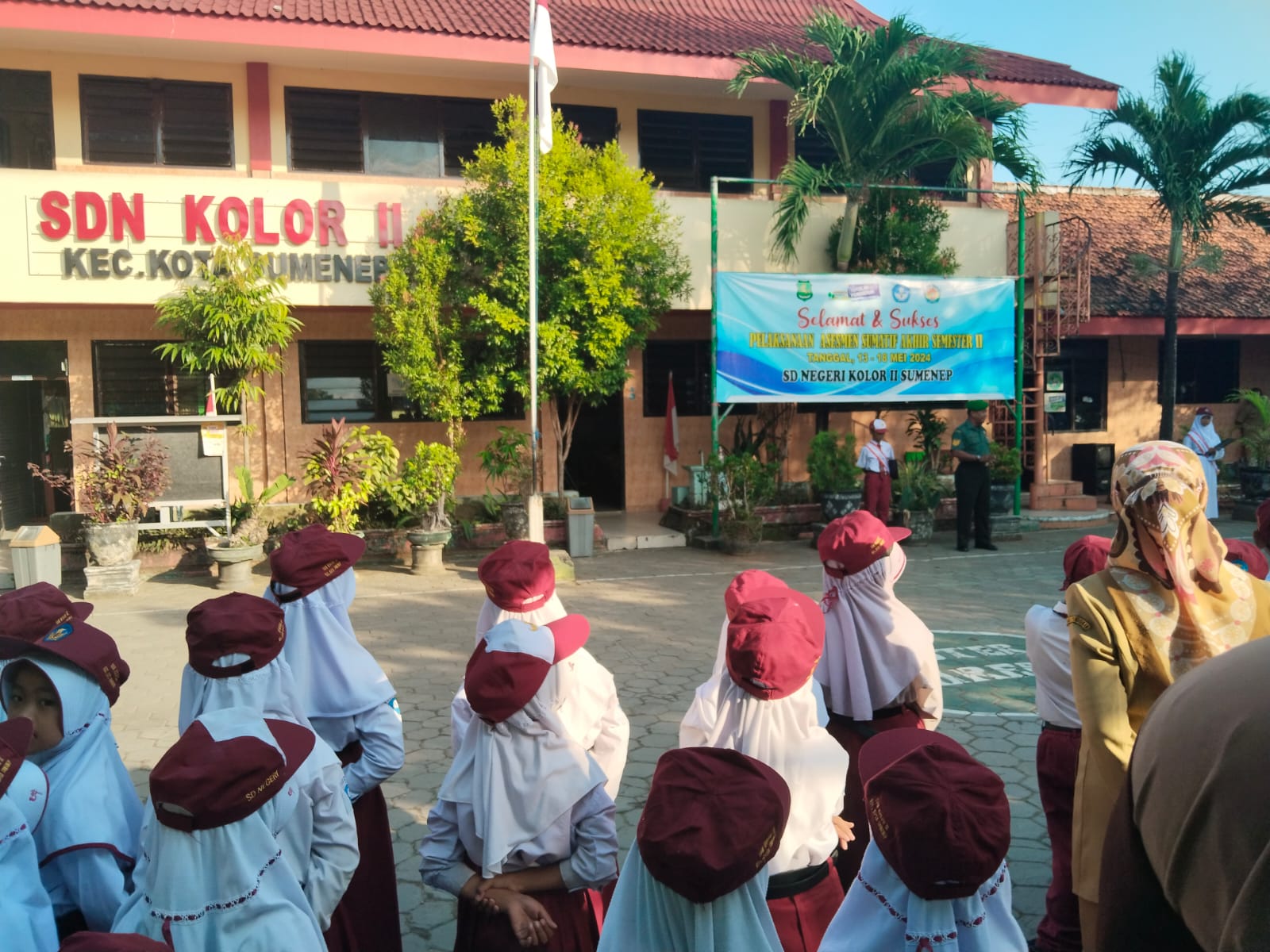 Imbau Jaga Kebersihan dan Kesehatan, Babinsa Jadi Irup di Sekolah Dasar