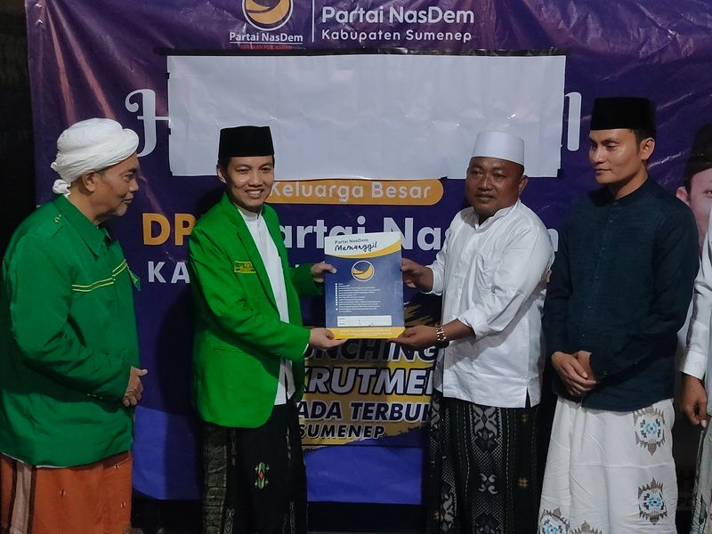 Gaungkan Perubahan, KH Ali Fikri Resmi Daftar Bacabup NasDem