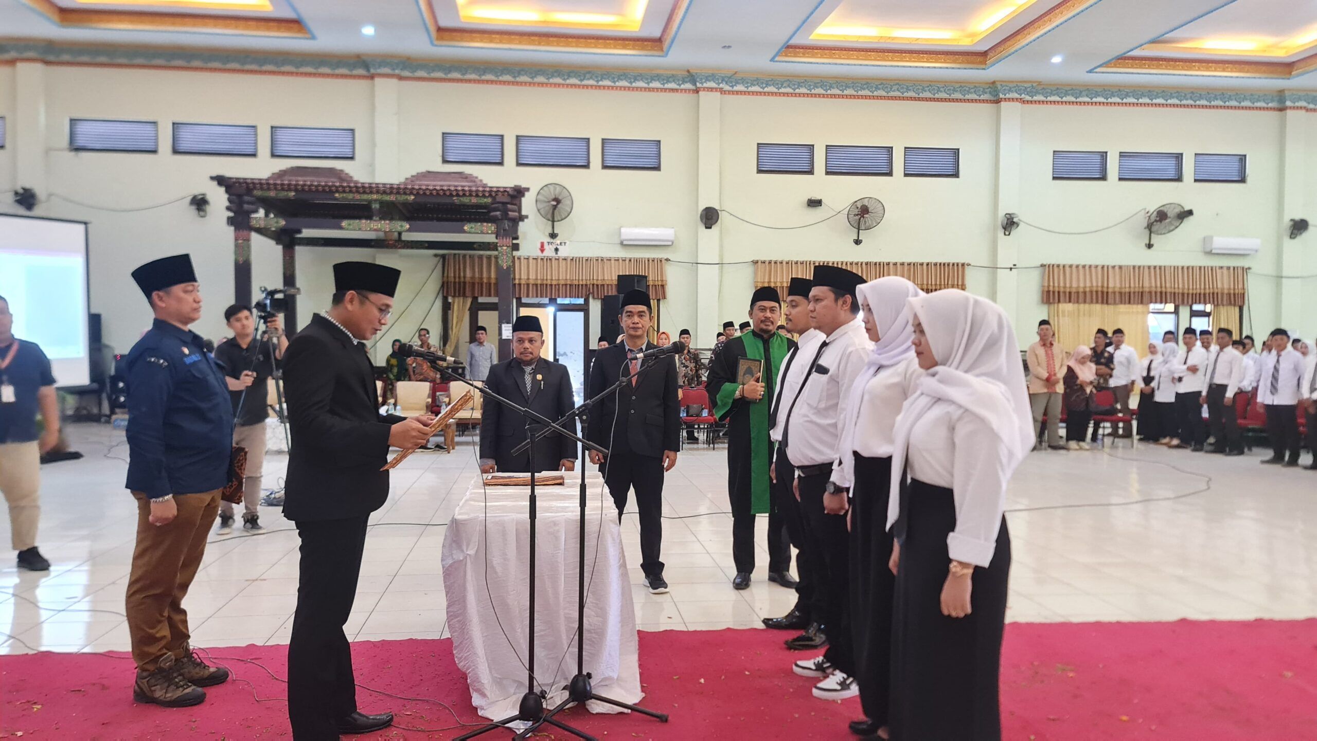 1.002 Anggota PPS Pilkada Resmi Dilantik