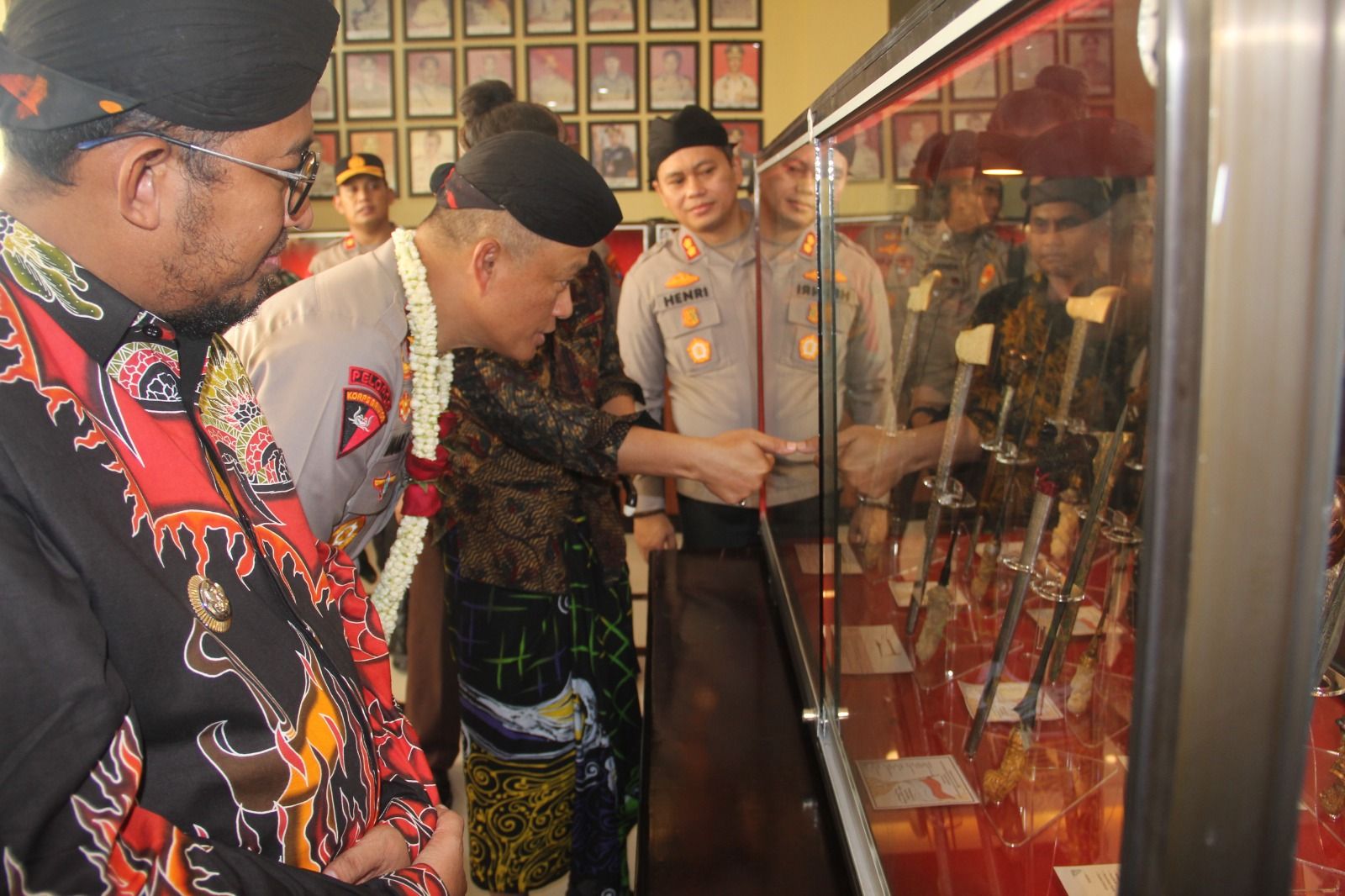 Kapolda Jatim Apresiasi Pameran Keris dan Batu Akik Polres Sumenep