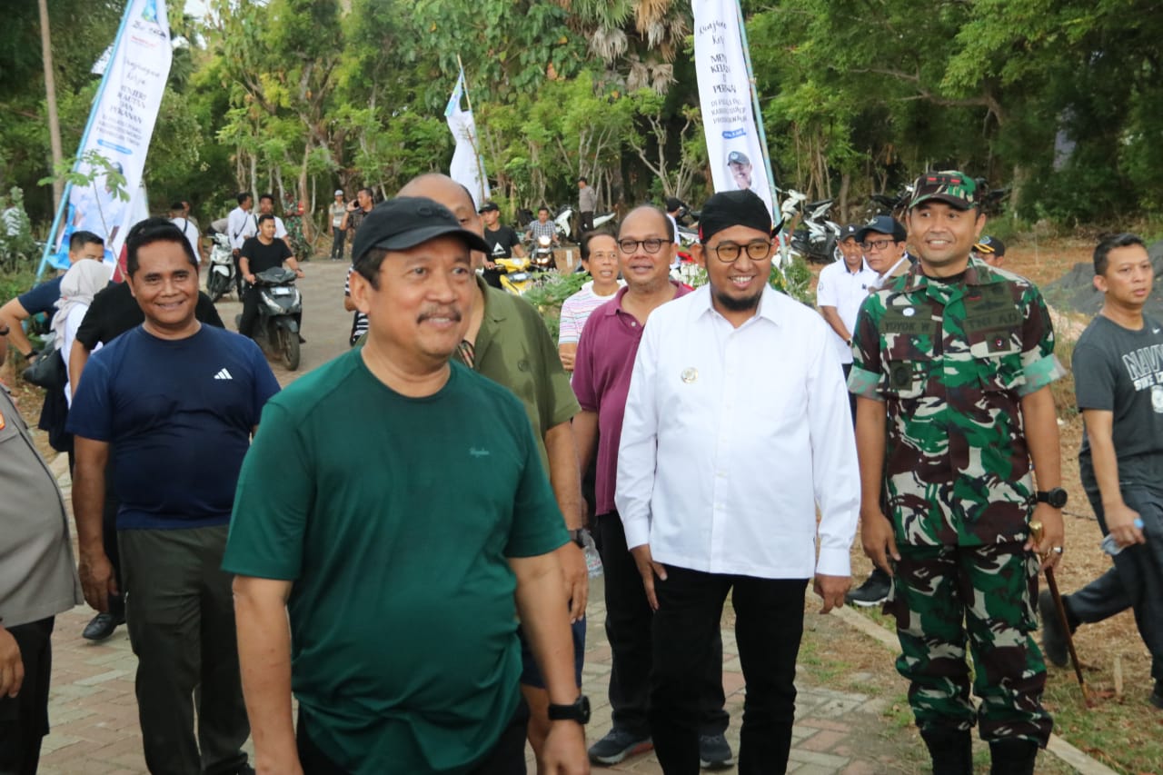 Dandim Sumenep Dampingi Menteri Kelautan dan Perikanan Kunker Ke Giliiyang
