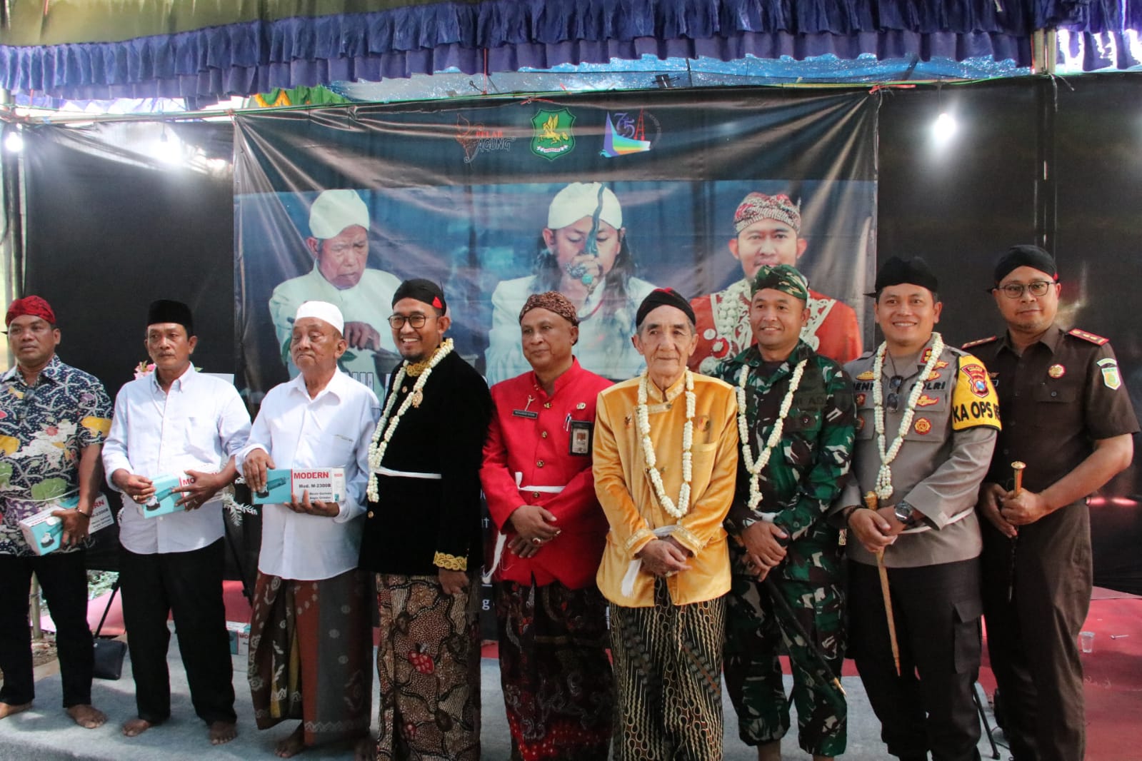 Dandim 0827/Sumenep Hadiri Hadiri Haul dan Jamasan Pusaka Desa Wisata Keris
