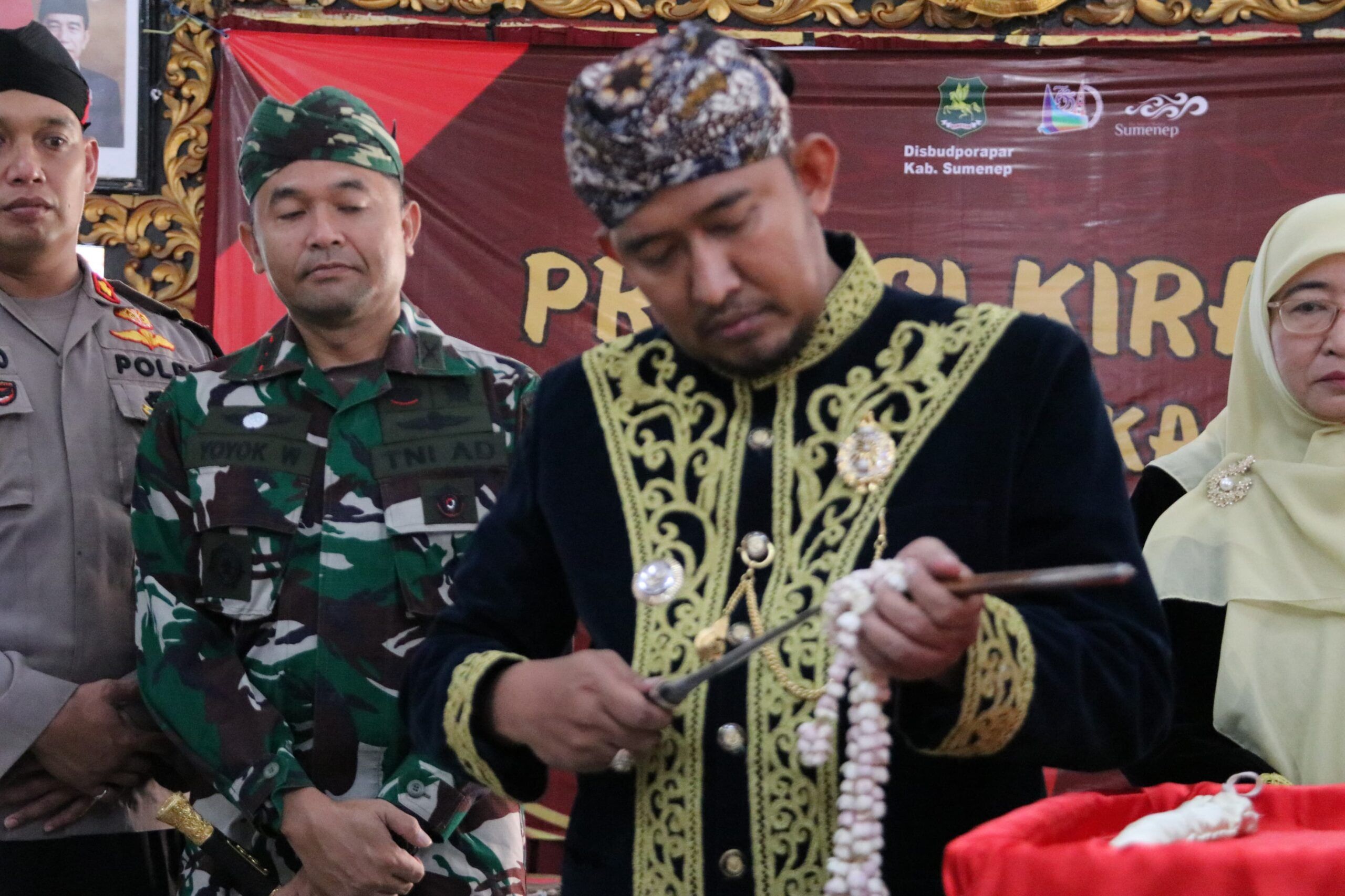 Dandim 0827/Sumenep Apresiasi prosesi Kirab Pengembalian Pusaka Keraton Sumenep