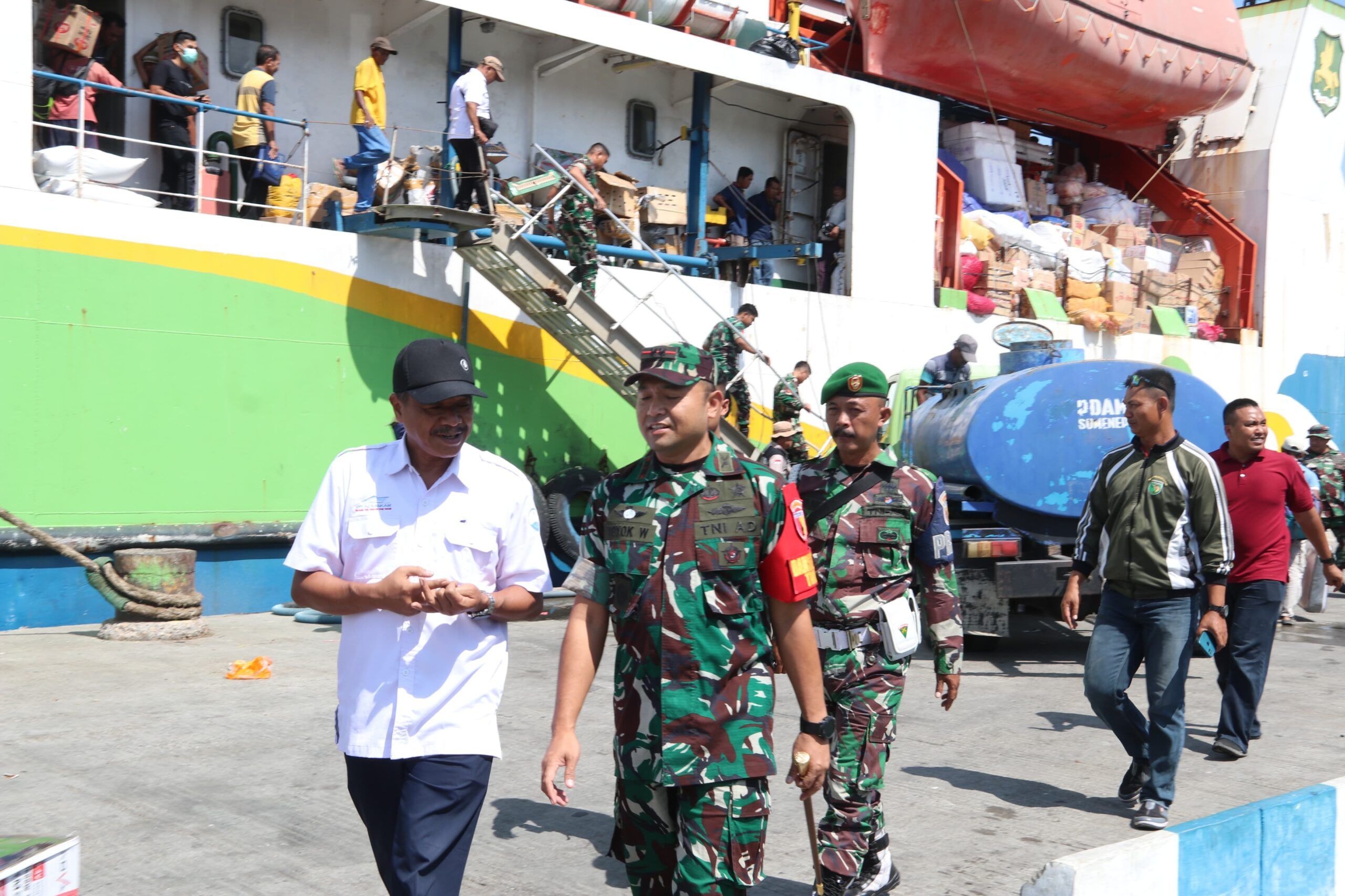 Dandim 0827/Sumenep Lepas Anggota Satgas TMMD 121 ke Pulau Kangean, Ini Pesannya