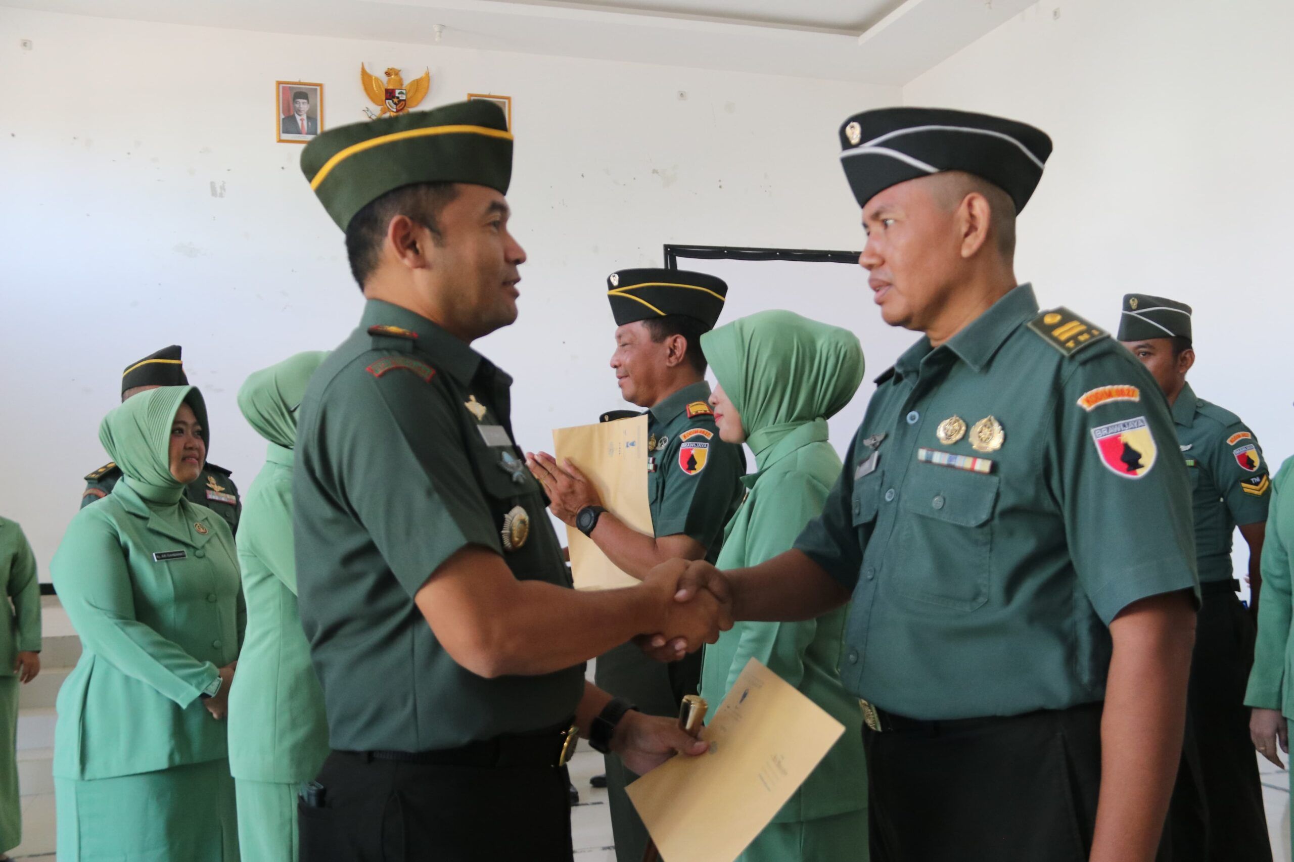 Dandim Sumenep Pimpin Korp Raport 14 Anggota Pindah Satuan