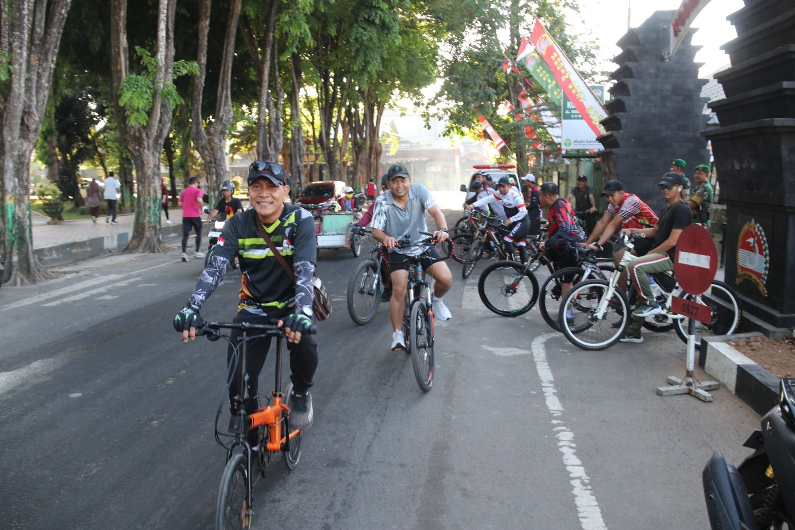 Jaga Kesehatan, Dandim 0827/Sumenep Gowes Bareng Anggota dan Instansi Terkait