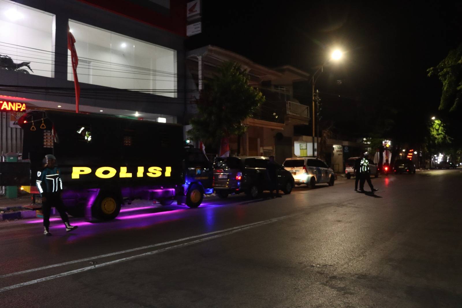 Polres Sumenep Gelar Cipta Kondisi Jelang Pilkada 2024, Sisir Tempat Hiburan Malam dan Lokasi Balapan Liar Polres Sumenep Gelar Cipta Kondisi Jelang Pilkada 2024, Sisir Tempat Hiburan Malam dan Lokasi Balapan Liar