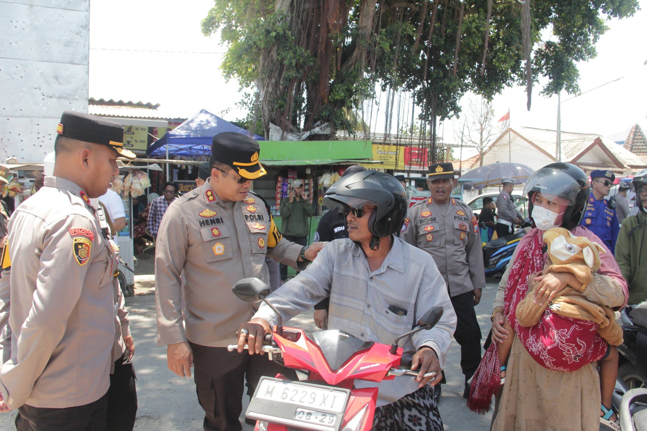 Colling System Pengamanan Pilkada, Polres Sumenep Gelar Patroli Skala Besar Colling System Pengamanan Pilkada, Polres Sumenep Gelar Patroli Skala Besar