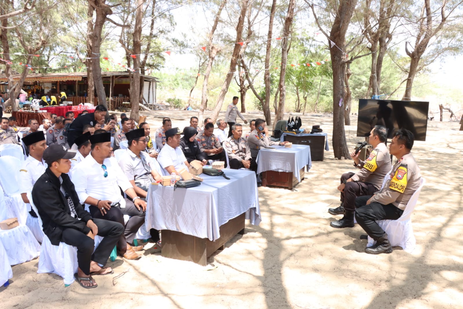 Cooling System Pilkada 2024, Kapolres Sumenep Silaturahmi dengan Para Kepala Desa