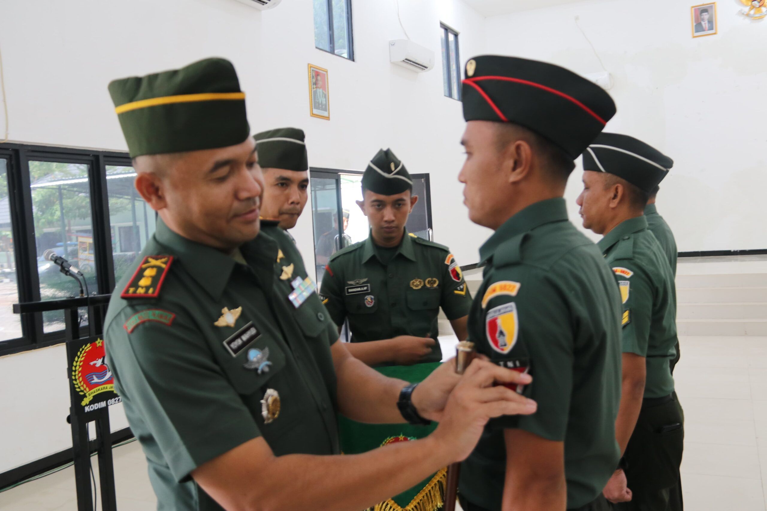 Dandim 0827/Sumenep Pimpin Acara Pelantikan Kenaikan Pangkat Prajurit Periode 1 Oktober 2024
