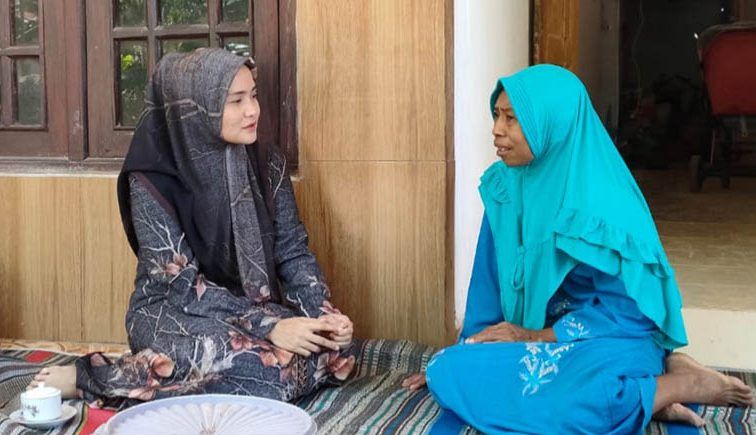 Istri Fauzi Wongsojudo Temui Keluarga Korban KDRT di Lenteng Sumenep